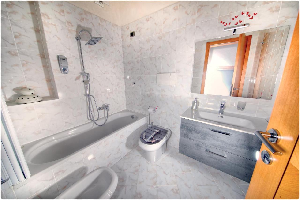 Suite Gaia Bari Exterior photo